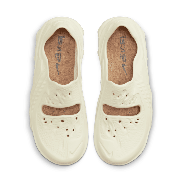 Nike ISPA Universal Natural Angle 1