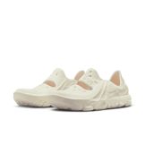 Nike ISPA Universal Natural Angle 2