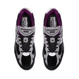 New Balance 991 Stray Rats Black Angle 1