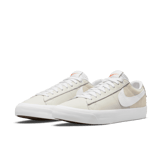 Nike SB Zoom Blazer Low Pro GT ISO Summit White Angle 2