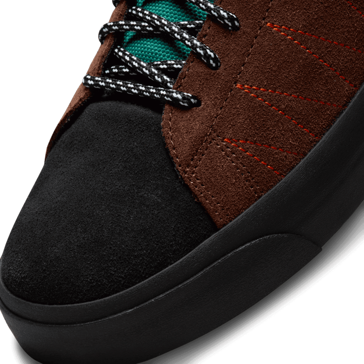 Nike SB Zoom Blazer Mid PRM Noble Green Angle 4