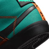 Nike SB Zoom Blazer Mid PRM Noble Green Angle 5