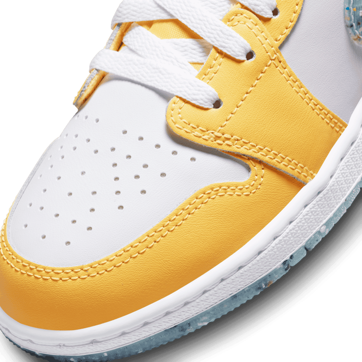 Air Jordan 1 Low SE Citron Pulse Glacier Ice (GS) Angle 4