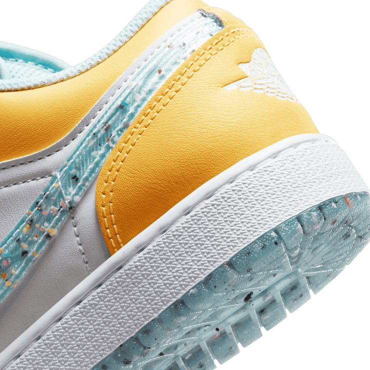 Air Jordan 1 Low SE Citron Pulse Glacier Ice (GS) Angle 5