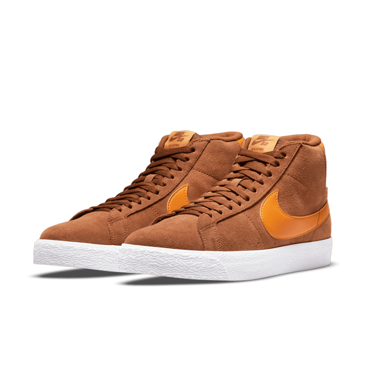 Nike SB Blazer Mid Pecan Light Curry Angle 2