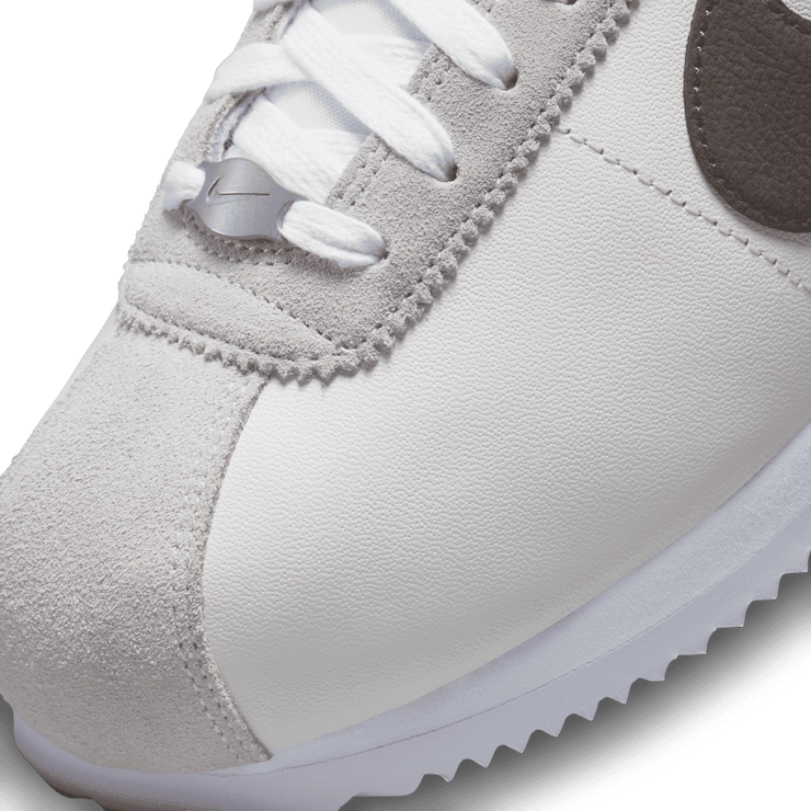 Nike Cortez SNKRS Day Korea (2023) Angle 4