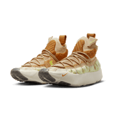 Nike ISPA Sense Flyknit Sesame Desert Ochre Angle 2