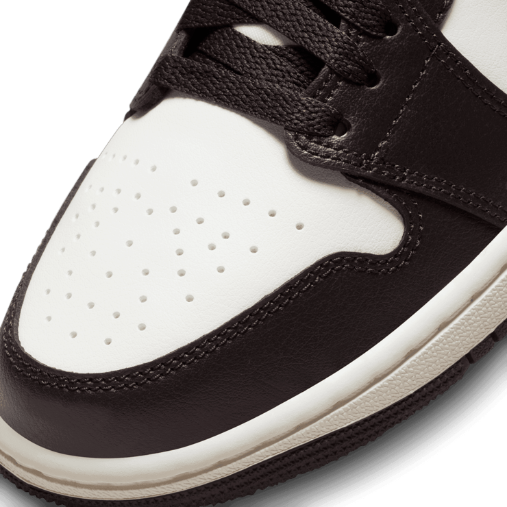 Air Jordan 1 Low Shadow Brown (W) Angle 4