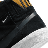 Nike SB Zoom Blazer Mid Patchwork Black Angle 2