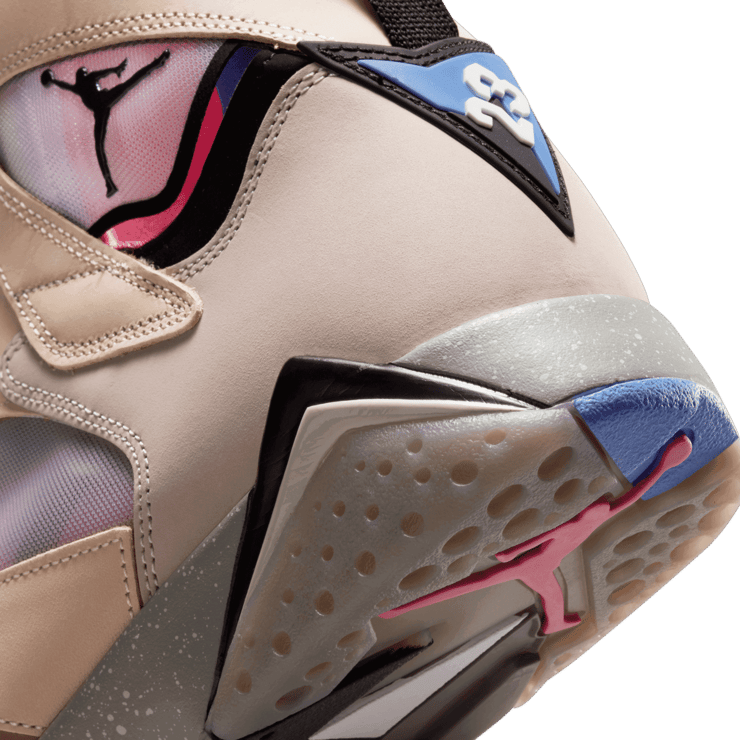 Jordan 7 Retro SE Sapphire Angle 5