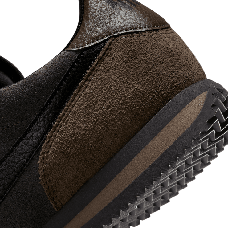 Nike Cortez Velvet Brown Angle 5
