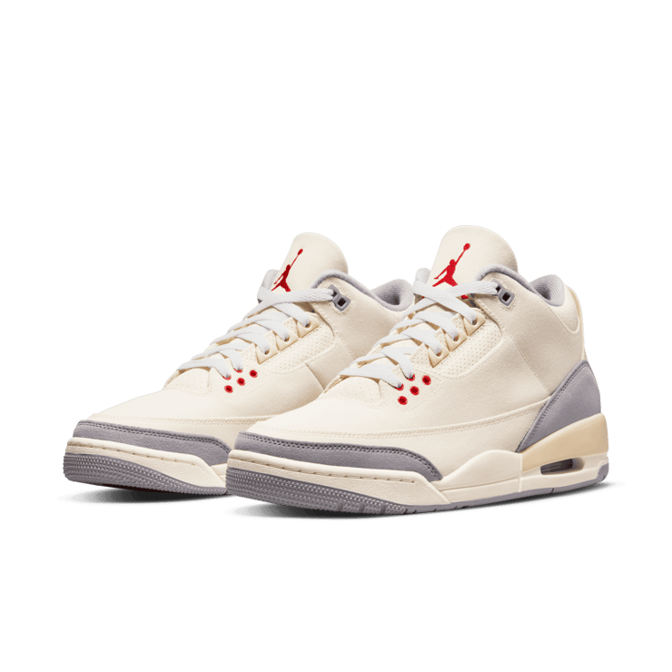 Air Jordan 3 Retro Muslin Angle 2