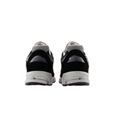 New Balance 2002R Gore-Tex Black Castlerock Angle 4