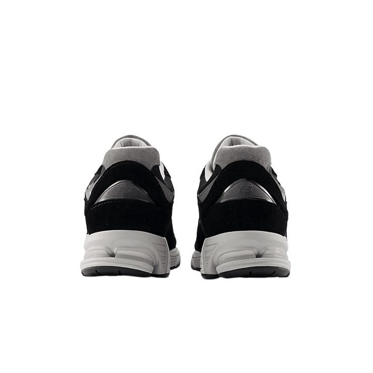 New Balance 2002R Gore-Tex Black Castlerock Angle 4