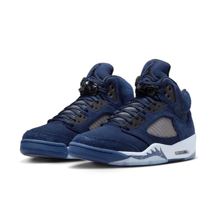 Air Jordan 5 Retro SE Reverse Georgetown Angle 2