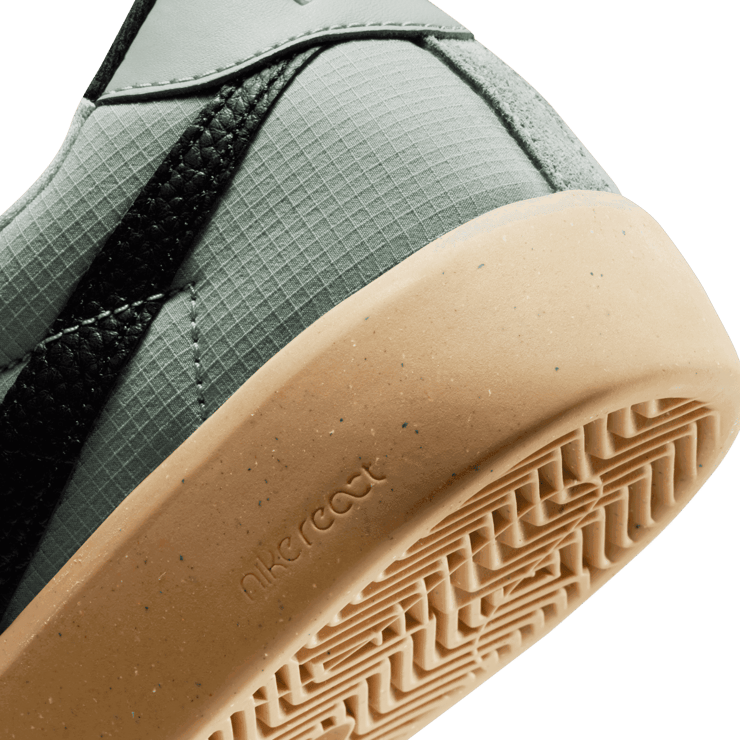 Nike SB Bruin React Jade Smoke Angle 5