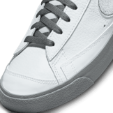 Nike Blazer Mid EMB Classics Angle 4
