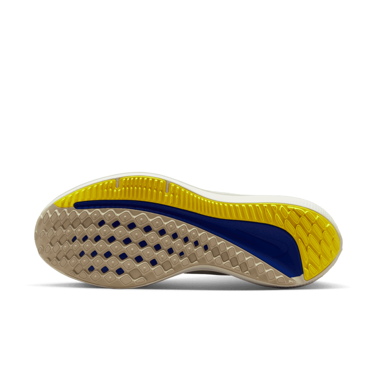 Nike Winflo 9 Premium Nike Moving Company Angle 0