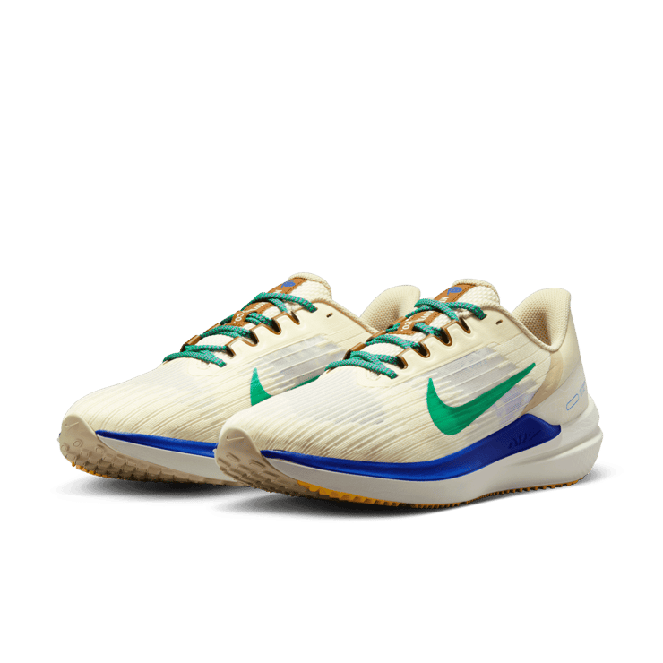 Nike Winflo 9 Premium Nike Moving Company Angle 2