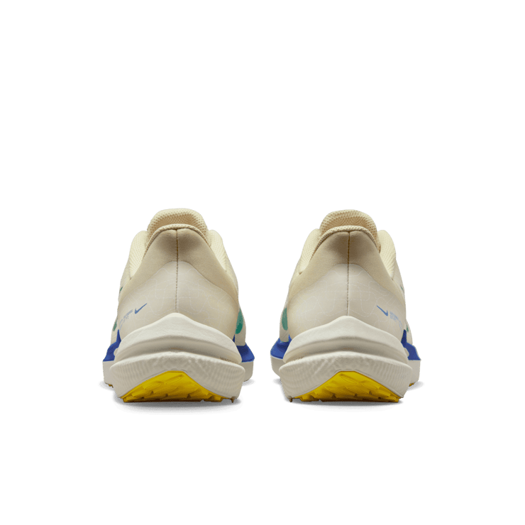 Nike Winflo 9 Premium Nike Moving Company Angle 3