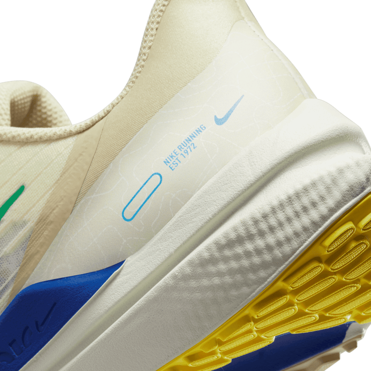 Nike Winflo 9 Premium Nike Moving Company Angle 5