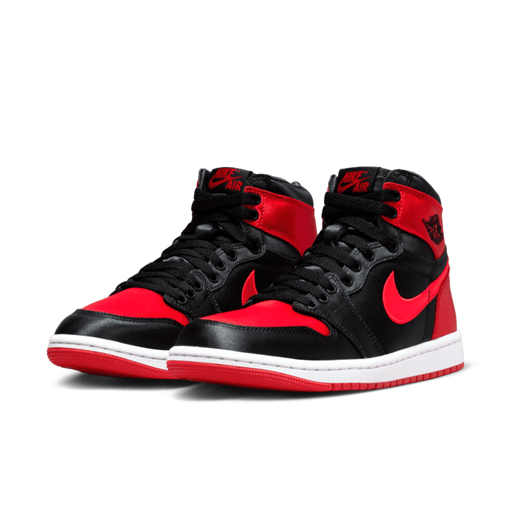 Air Jordan 1 Retro High OG Satin Bred (W) Angle 2