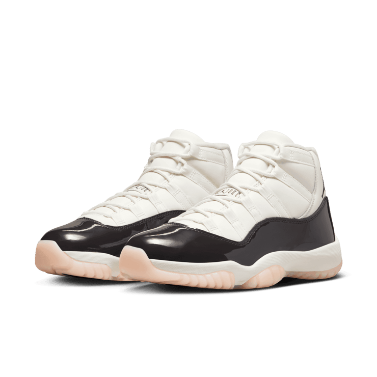 Air Jordan 11 Retro Neapolitan (W) Angle 2