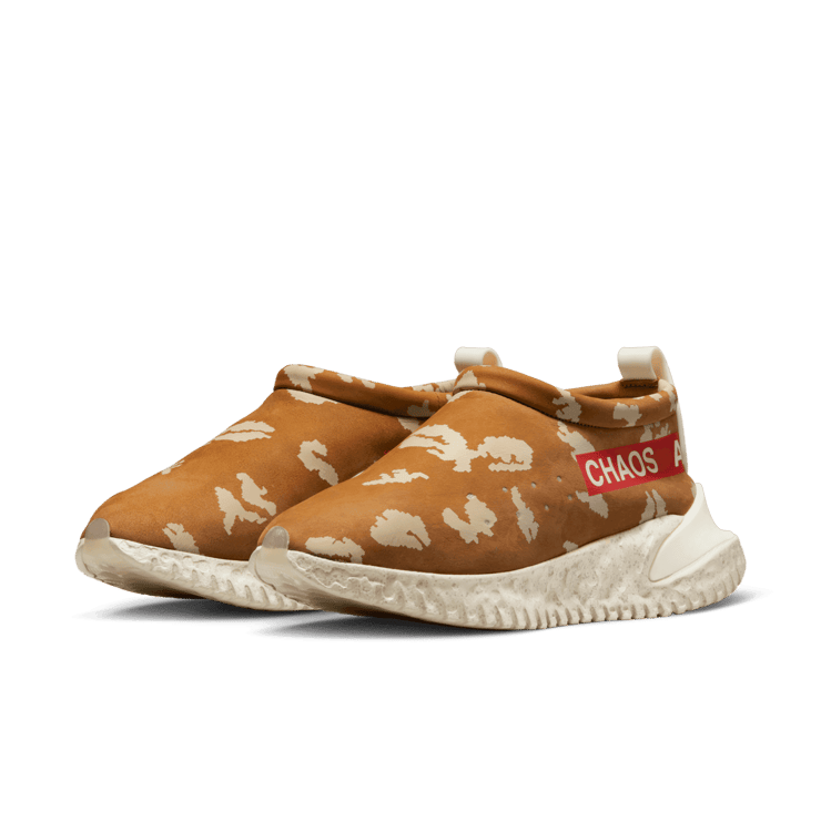 Nike Moc Flow SP Undercover Ale Brown Angle 2