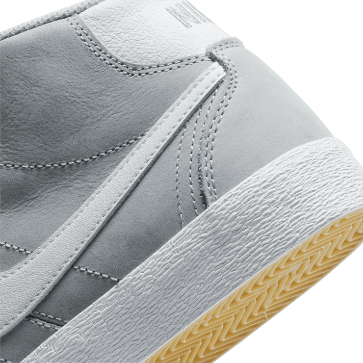 Nike SB Bruin High Wolf Grey Angle 5
