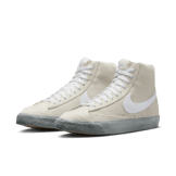 Nike Blazer Mid '77 EMB Summit White Phantom Angle 2