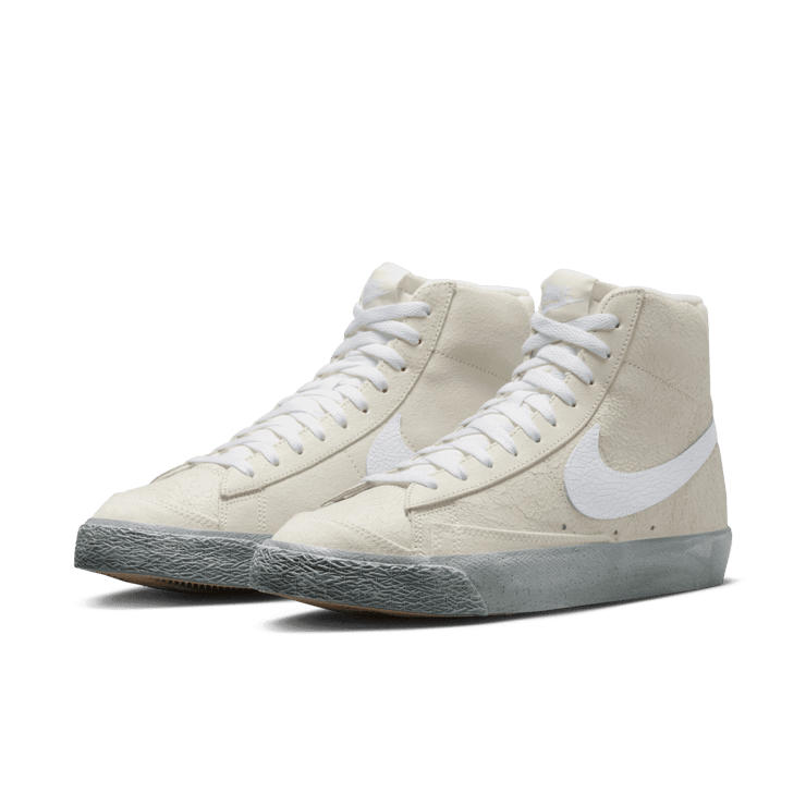 Nike Blazer Mid '77 EMB Summit White Phantom Angle 2