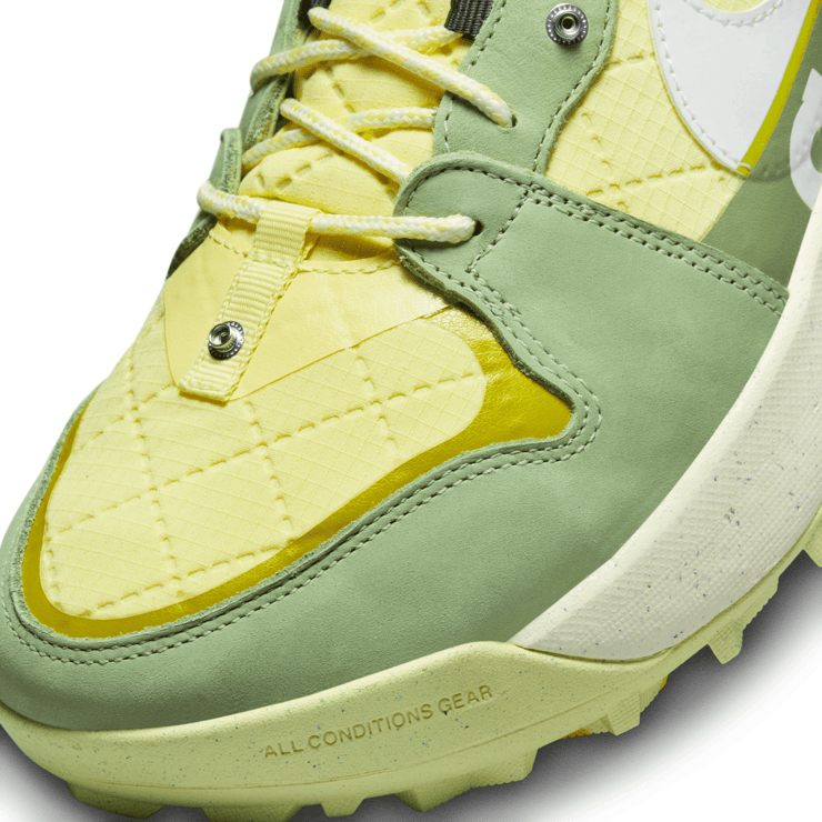 Nike ACG Lowcate Pouch Oil Green Bright Cactus Angle 0