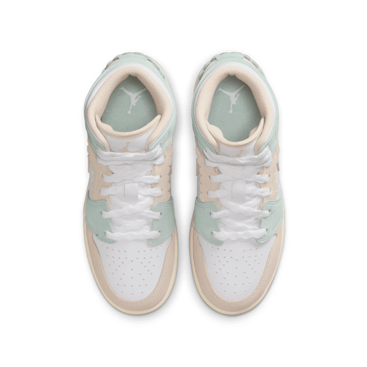 Air Jordan 1 Mid SE Mini Lux (GS) Angle 1