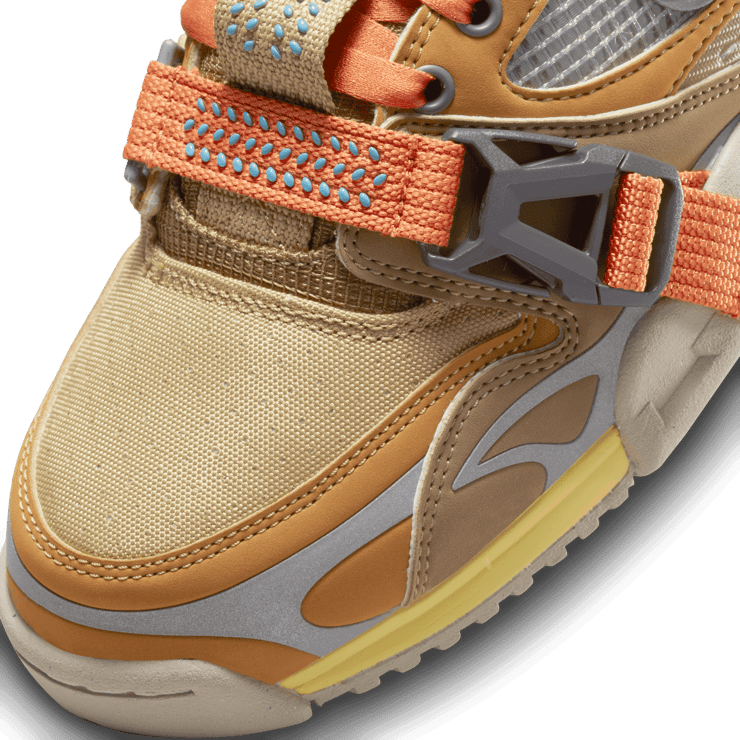 Nike Air Trainer 1 Coriander Angle 4