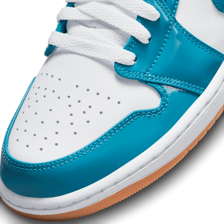 Jordan 1 Low Barcelona Cyber Teal Angle 4