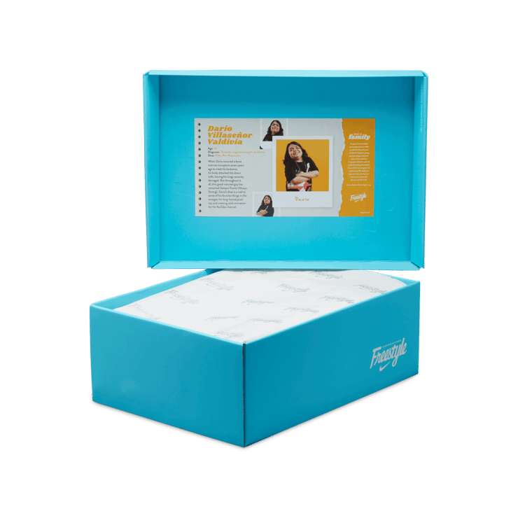 Nike Air Huarache Doernbecher Dario Villaseñor Valdivia Angle 9