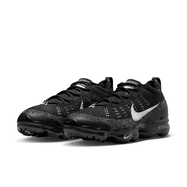 Nike Air VaporMax 2023 Flyknit Oreo Angle 2