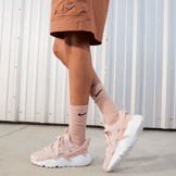 Nike Air Huarache Craft Pink Oxford Angle 8