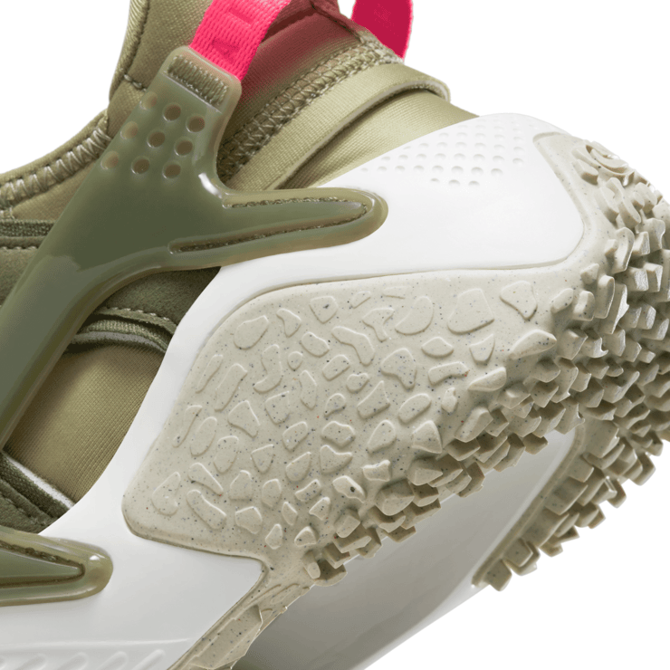 Nike Air Huarache Craft Medium Olive (W) Angle 6