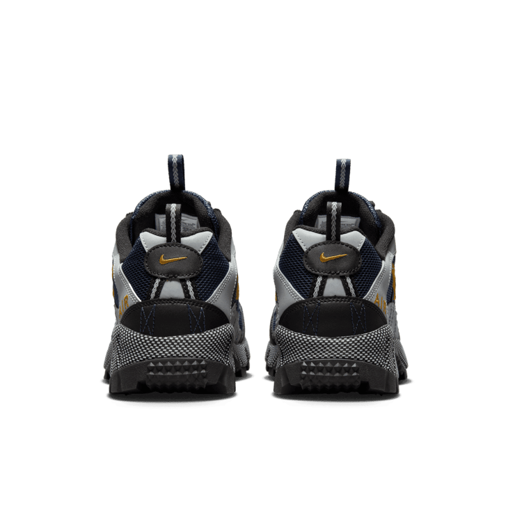 Nike Air Humara Faded Spruce Angle 3