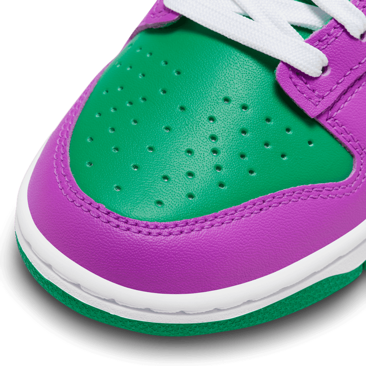 Nike Dunk Low Stadium Green Fuchsia (W) Angle 4