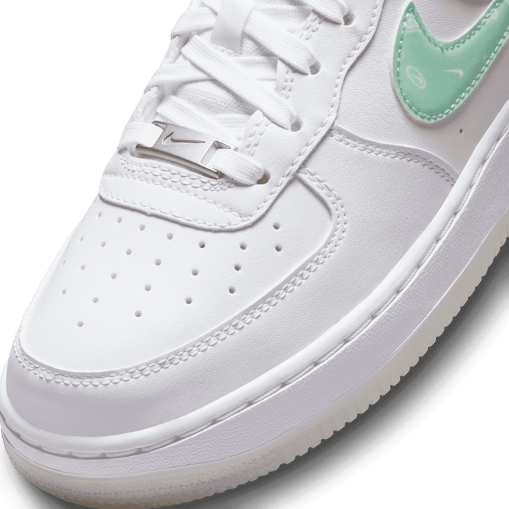 Nike Air Force 1 Low Paisley Pastel (GS) Angle 4