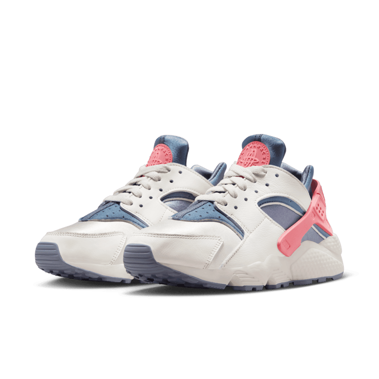 Nike Air Huarache Ashen Slate Coral Chalk (W) Angle 2
