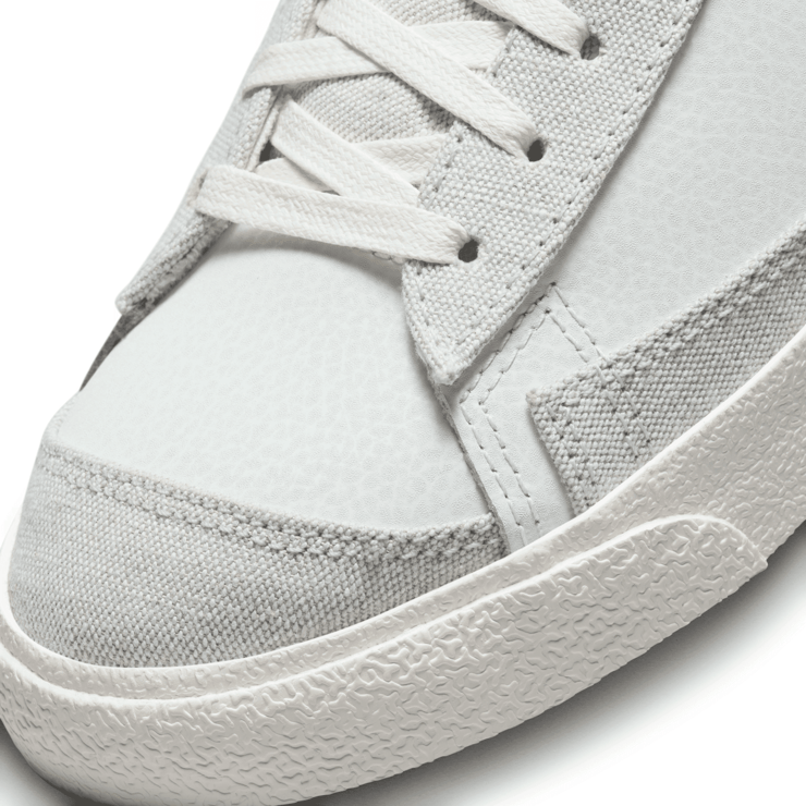 Nike Blazer Mid 77 Designed Fresh Angle 4