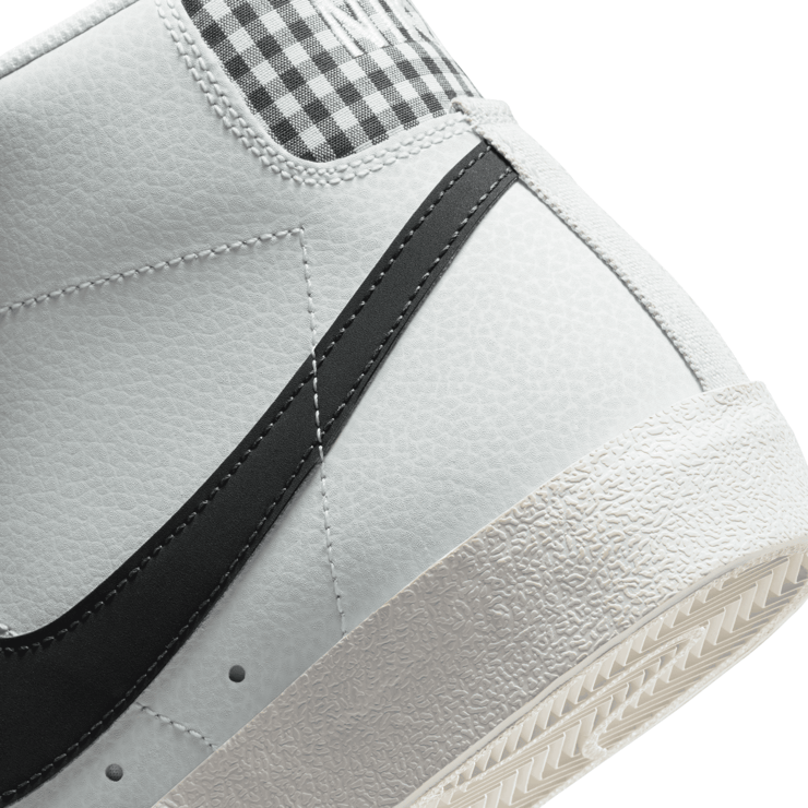 Nike Blazer Mid 77 Designed Fresh Angle 5