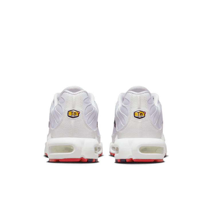 Nike Air Max Plus White Red Navy Angle 3