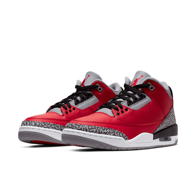 Air Jordan 3 Retro Fire Red Cement (Nike Chi) Angle 2