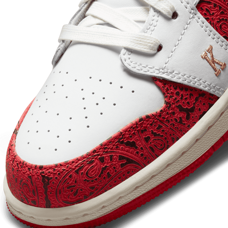 Jordan 1 Low Spades (GS) Angle 4