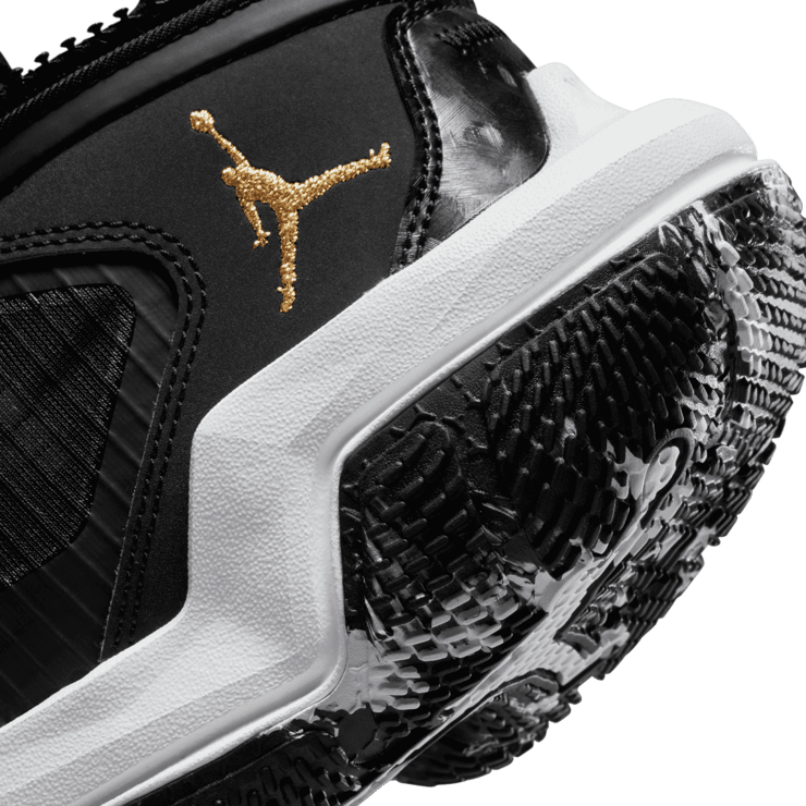 Jordan Why Not 0.6 Black Metallic Gold White Angle 5