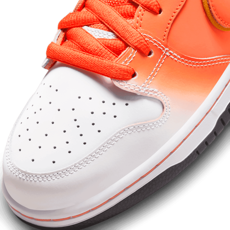 Nike SB Dunk High Trick Or Treat Angle 4